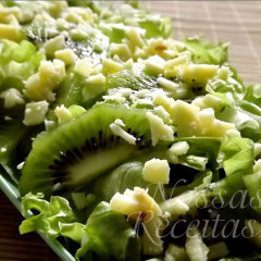 Salada de kiwi e queijo parmesão